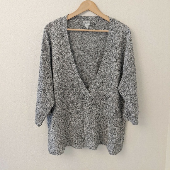 Chico's Sweaters - Chicos 3 or XL Black & White 100% Linen Sweater